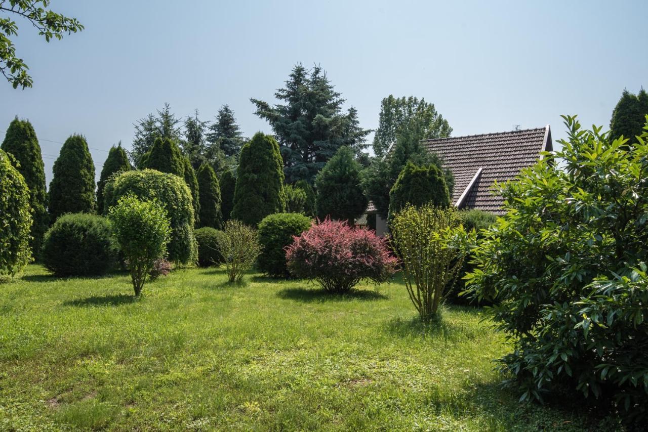 Posteleki Vendeghaz-Nyugalom Szigetei Villa Jula Exterior foto