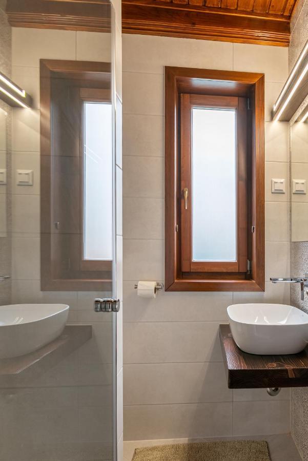 Posteleki Vendeghaz-Nyugalom Szigetei Villa Jula Exterior foto