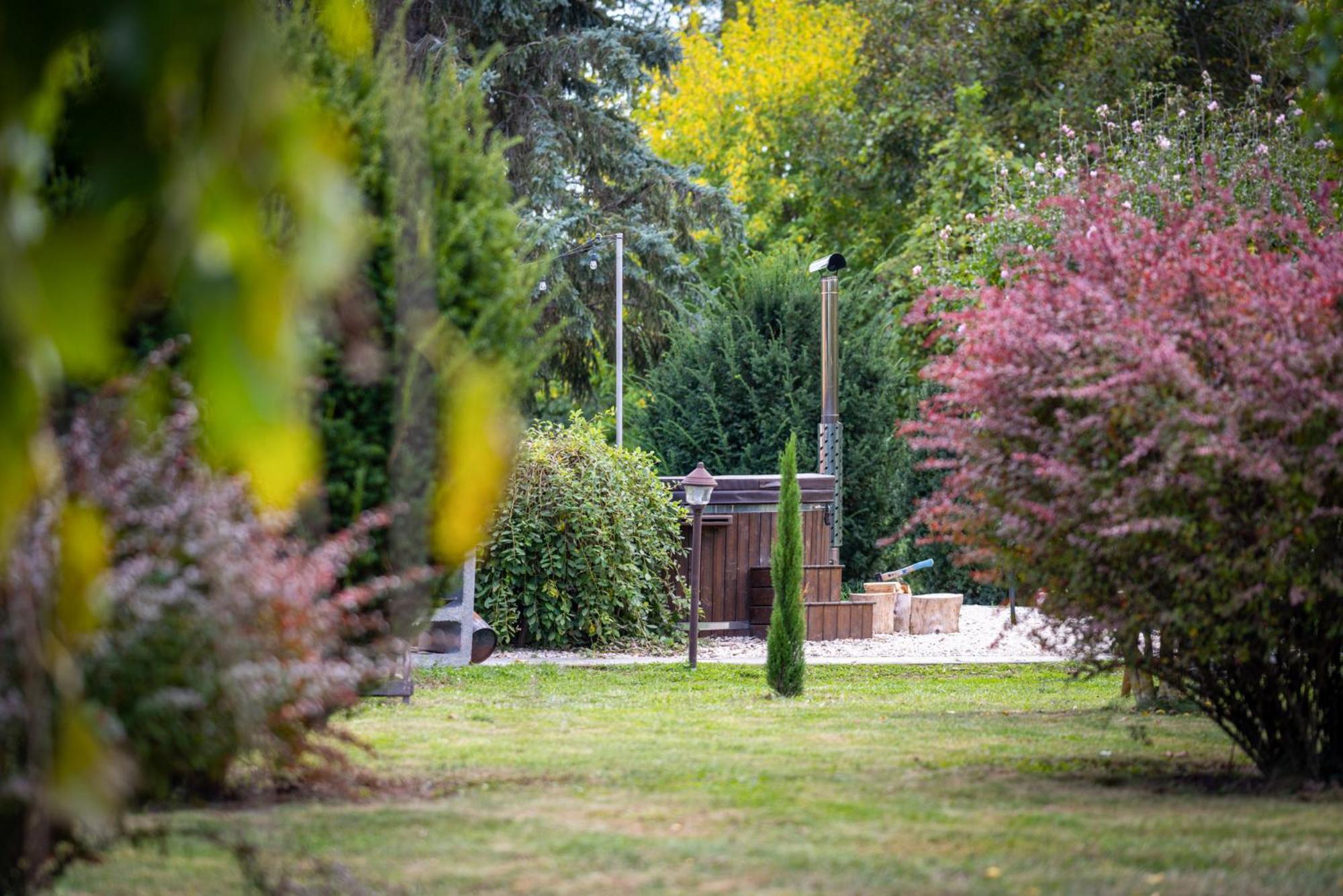 Posteleki Vendeghaz-Nyugalom Szigetei Villa Jula Exterior foto